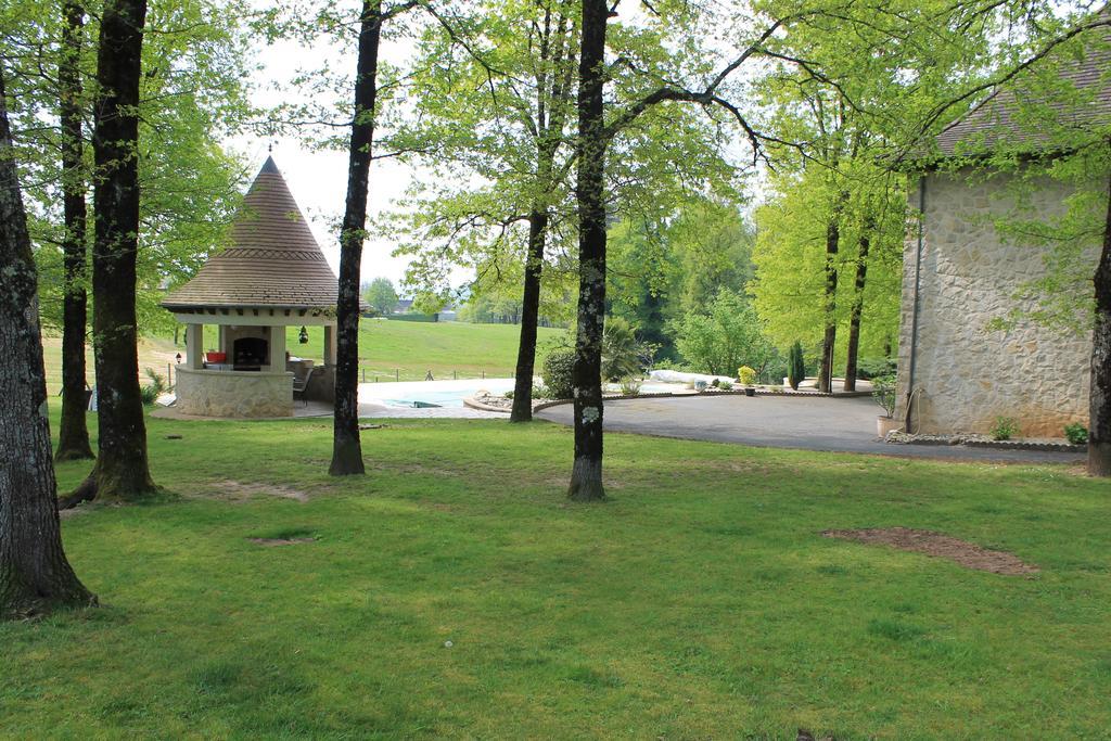 Chambres D'Hotes Le Bois Trinquille Saint-Viance Bagian luar foto