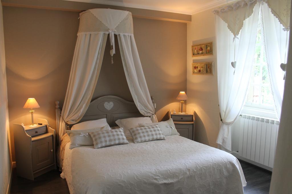 Chambres D'Hotes Le Bois Trinquille Saint-Viance Bagian luar foto
